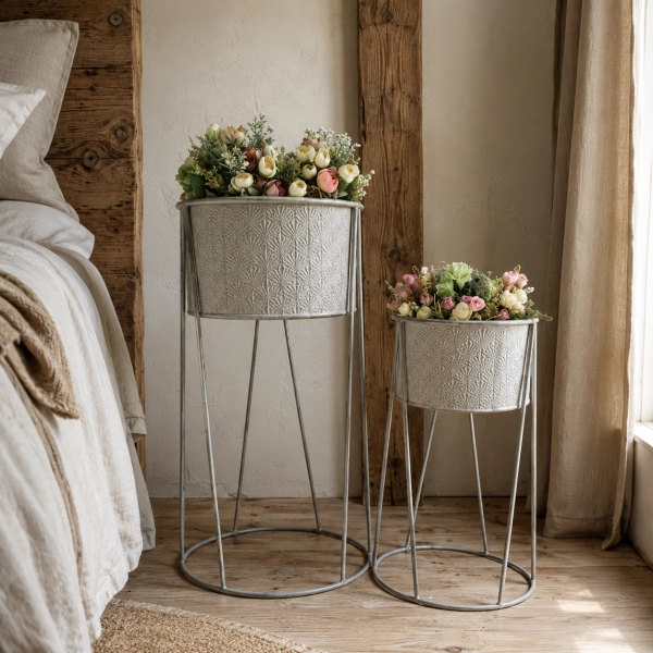 DUŻY KWIETNIK METALOWY 64,5 CM